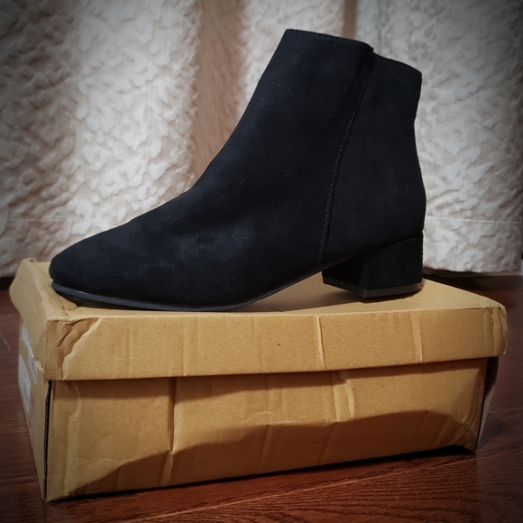 [SOLD] Badass Black Suede Ankle Booties - Picture 3 of 3